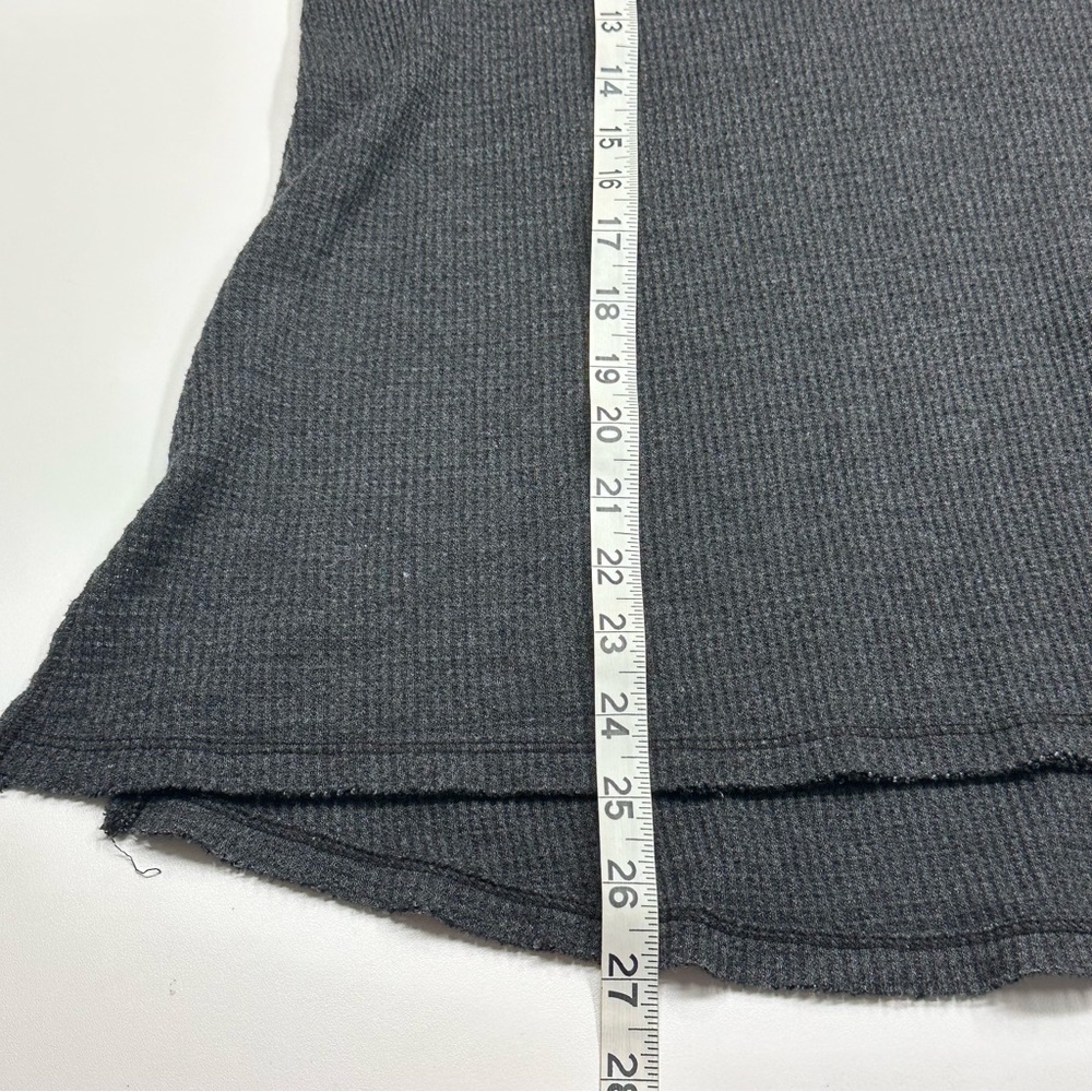 T. La Anthropologie Gray Thermal Knit Long Sleeve V Neck Top Women’s Size XS - Picture 9 of 9